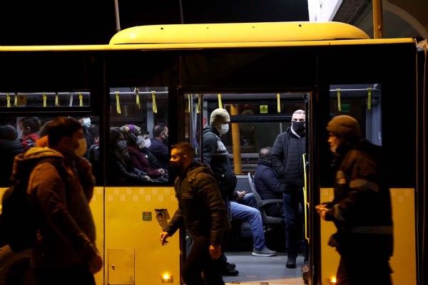 Yılbaşında Toplu Taşıma Ücretsiz Mi? 1 Ocak Metrobüs, Metro, Otobüs Ücretsiz Mi? Yılbaşında Toplu Taşıma Ücretsiz Mi? 1 Ocak Metrobüs, Metro, Otobüs Ücretsiz Mi?